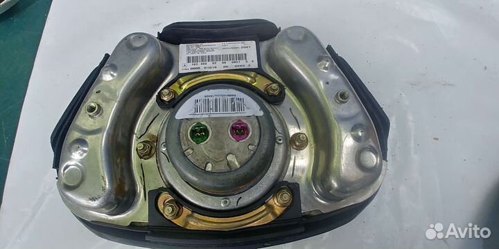 Рулевая подушка. Mercedes 2001 г