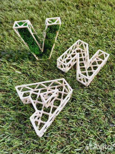 Декоративное украшение в виде букв