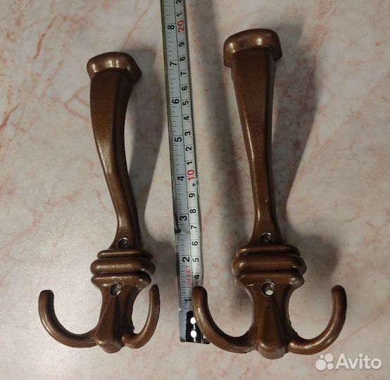 Крючки настенные металлические трехрожковые, 20 см