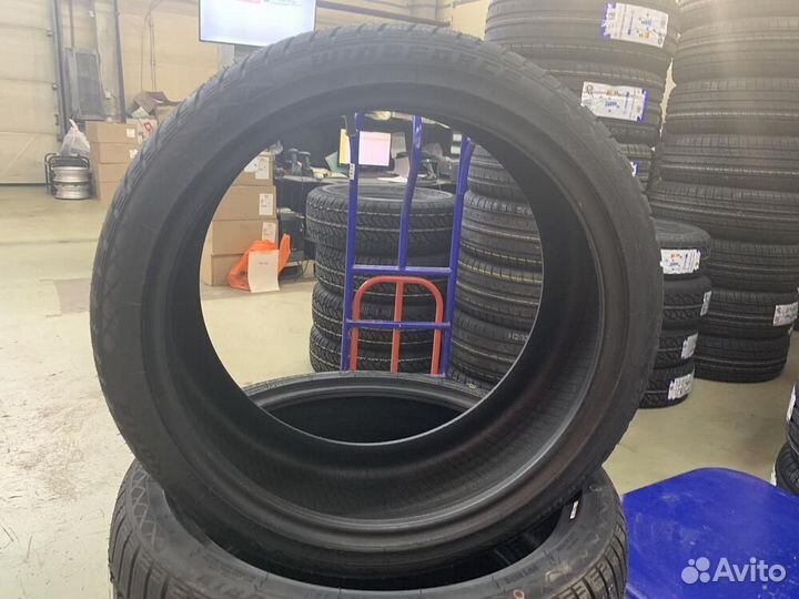 Windforce Snowblazer UHP 225/40 R19 93V