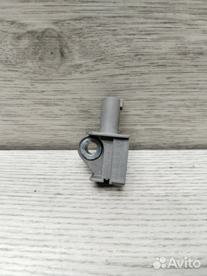 Датчик удара Mercedes C-Class W204 M271.860 2009