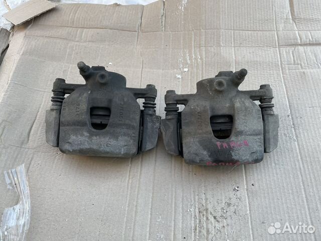 Суппорт передний Шкода Рапид Поло седан