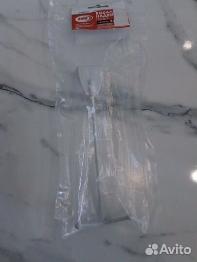 Вешалка на дверь