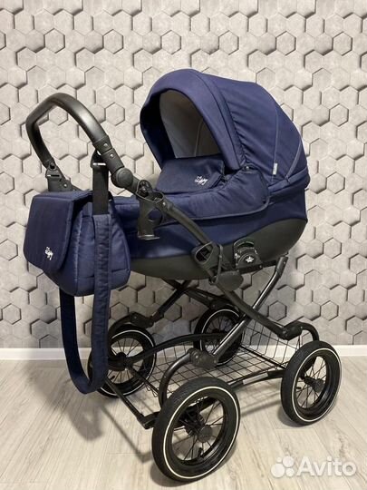 Коляска 3 в 1 Zippy Classic (как Новая)