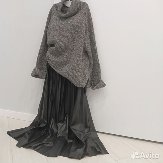 Костюм женский теплый с юбкой 42 44