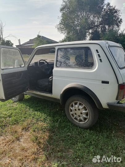 LADA 4x4 (Нива) 1.7 МТ, 2001, 190 000 км