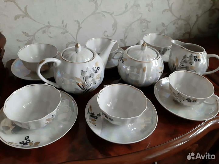 Бидон, сервиз, сахарница, чайник