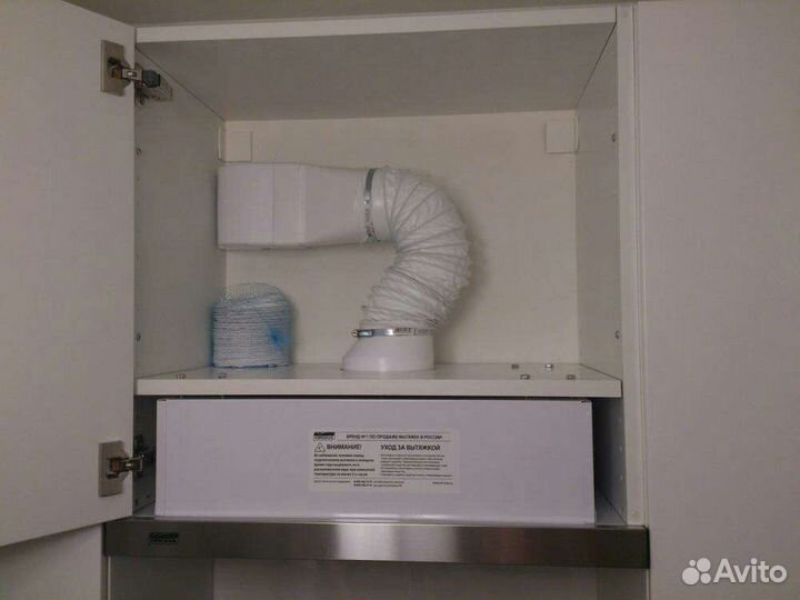 Установка кухонной вытяжки, мойки, плиты