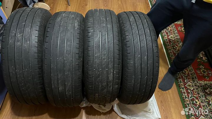 Goodyear EfficientGrip 2 SUV 215/65 R16 98H