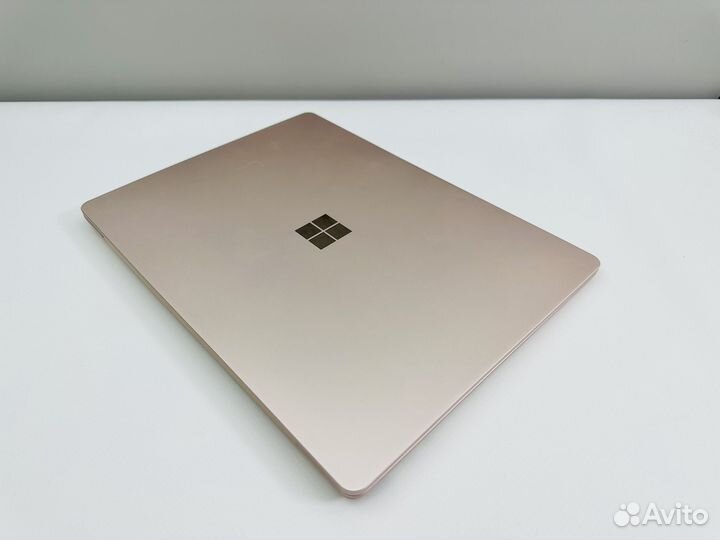 Microsoft Surface Laptop Go