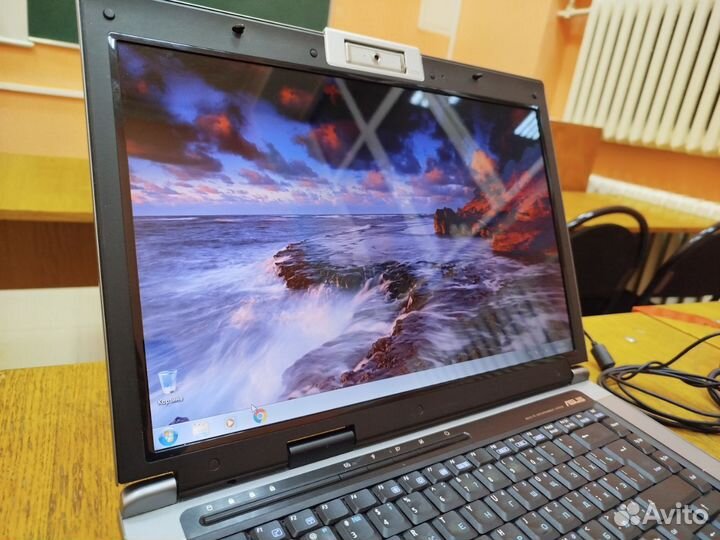 Ноутбук asus F5RL