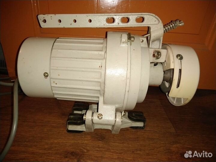 Электромотор от швейной машинки