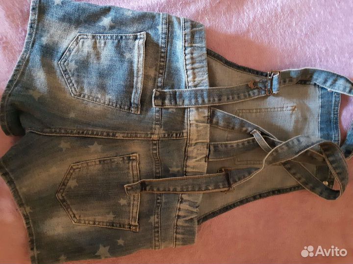 Джинсовые шорты комбинезон