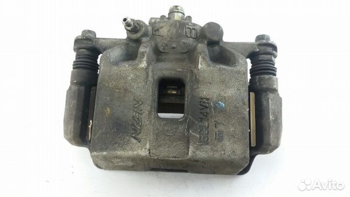 Суппорт передний правый Honda Civic FD3 2008