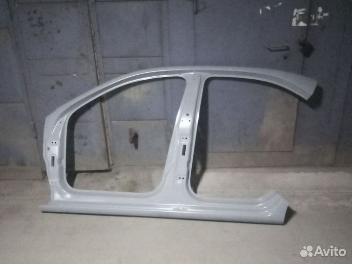 Боковина левая VW Polo 6 Skoda Rapid 2 60U809605