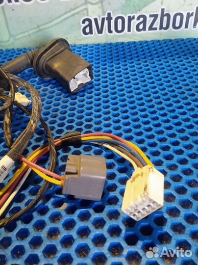 Проводка двери Mitsubishi Outlander