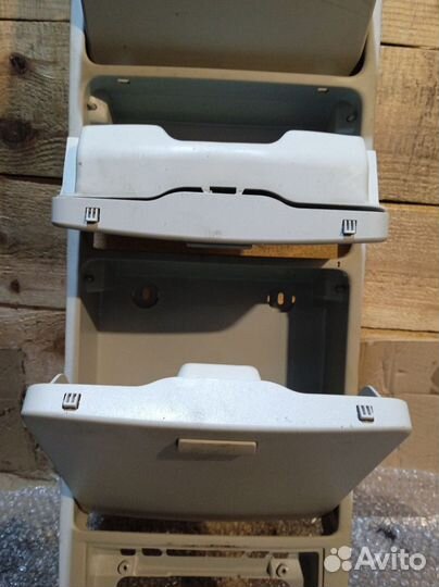 Бардачок Volkswagen Golf Plus