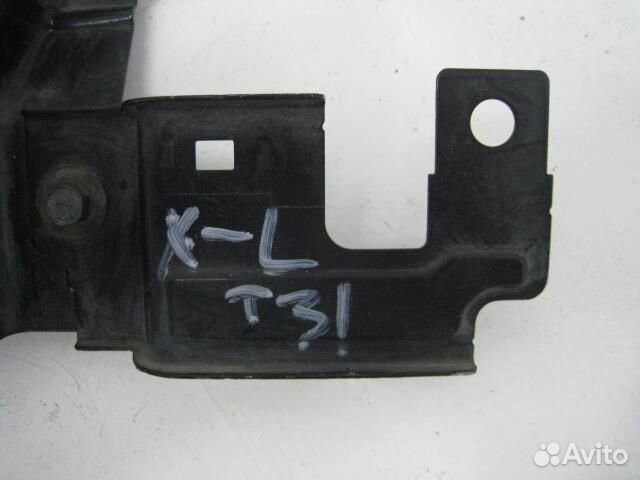 Кронштейн замка капота Nissan X-Trail T31