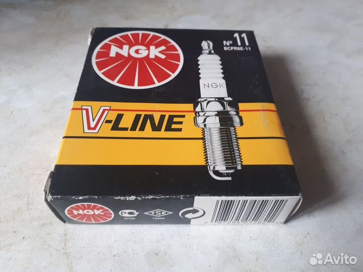 Свечи зажигания NGK, высоковольтные провода tesla