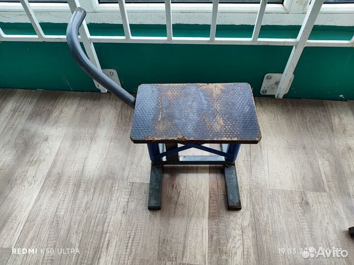 Подножка для мотоцикла