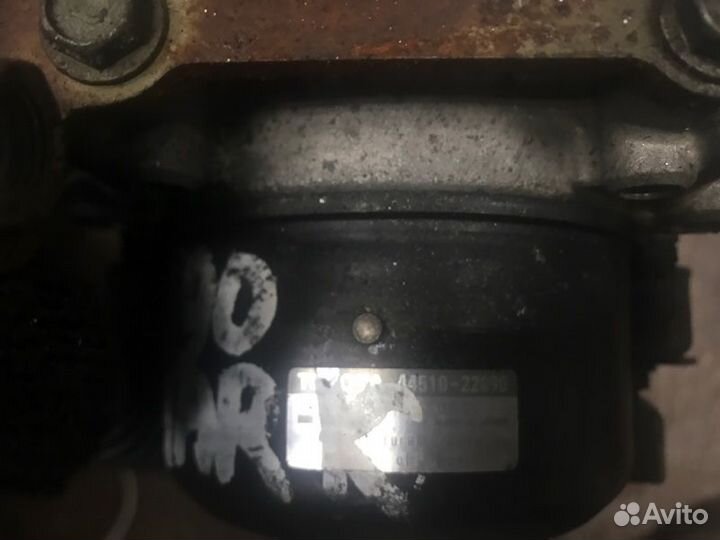 Блок abs передний Toyota Chaser JZX90 1GFE