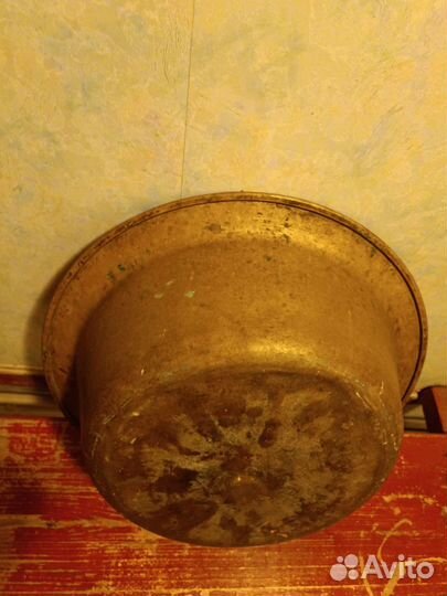 Бронзовый таз, рубанок из дуба