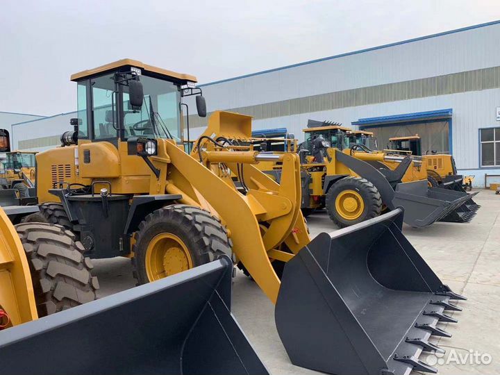 Фронтальный погрузчик Megamax GL 300A, 2023