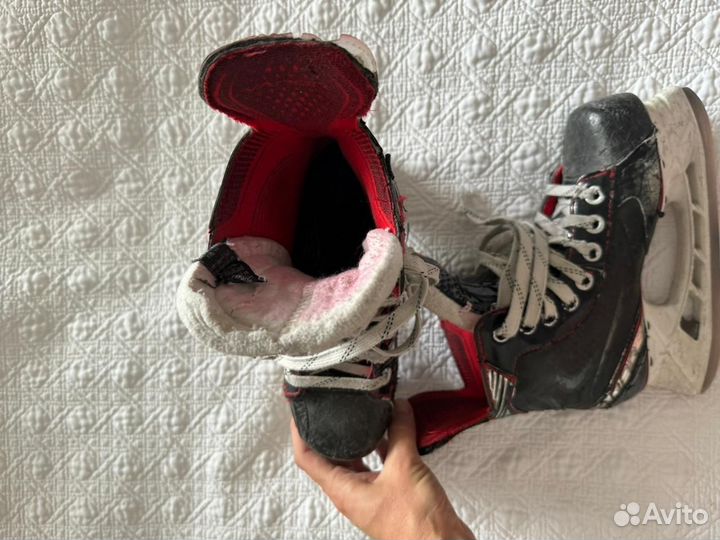 Хоккейные коньки bauer