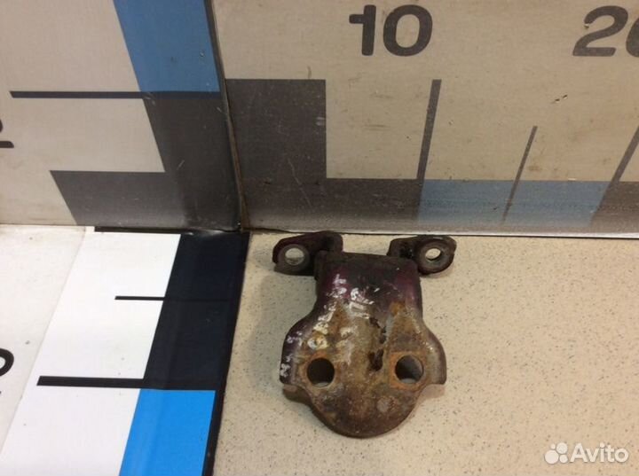 Петля двери задняя правая Mitsubishi Galant EA