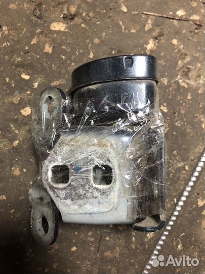 Дверные петли задние правые Renault Megane 2