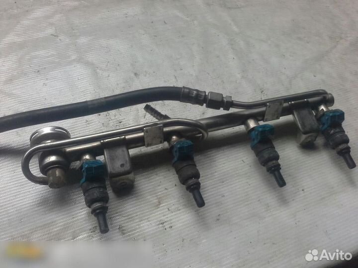 Рейка топливная (рампа) VW Passat B5 2000-2005