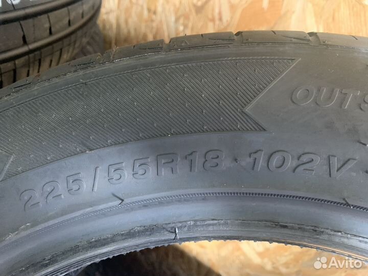 Roadmarch Prime UHP 08 225/55 R18 102V