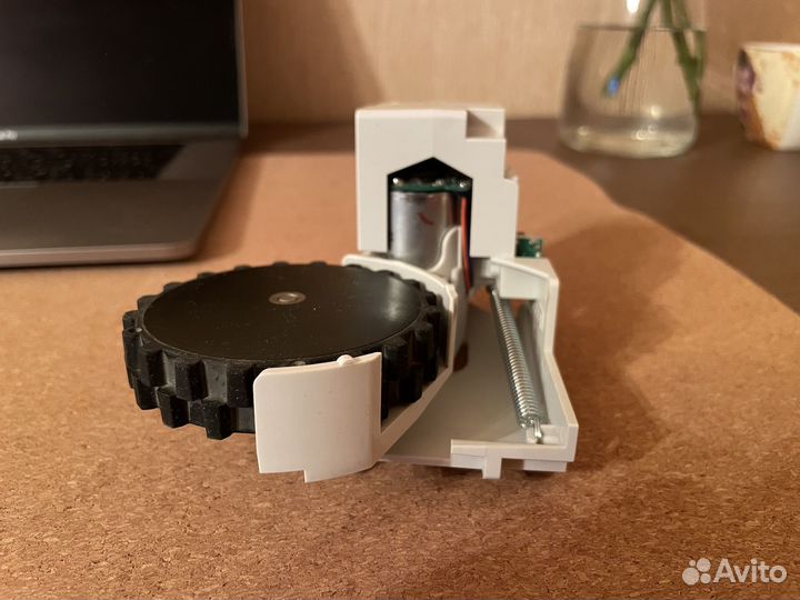 Колесо правое (R) Xiaomi Mi Robot Vacuum-Mop