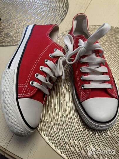 Новые кеды. стелька 24 см