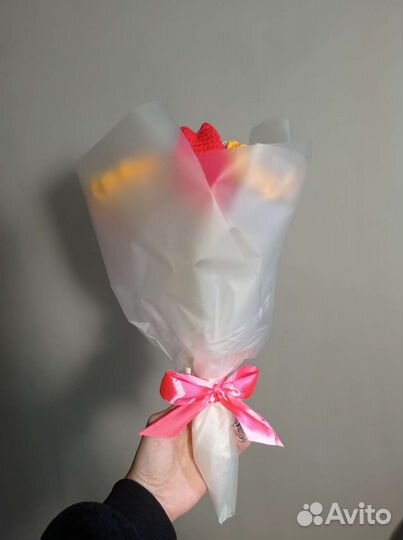 Букет из вязаных цветов