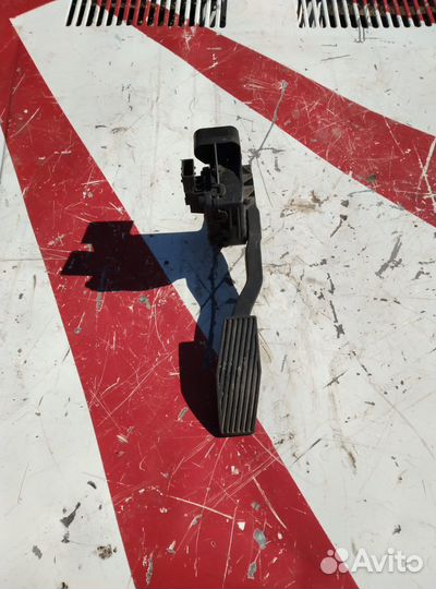 Электронная педаль opel astra н