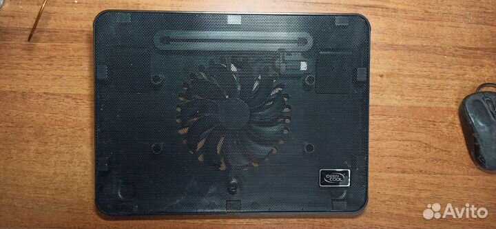 Охлаждающая подставка для ноутбука Deepcool wind