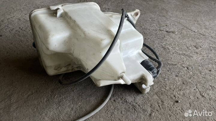 Бачок омывателя toyota corolla e110