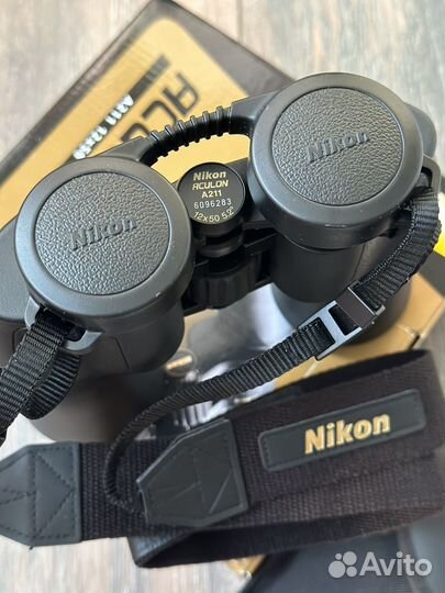 Бинокль Nikon Aculon A211 12x50