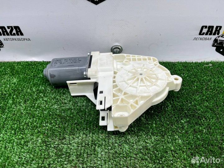 Моторчик стеклоподъемника передний левый L