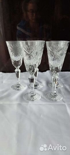 Рюмки на ножке