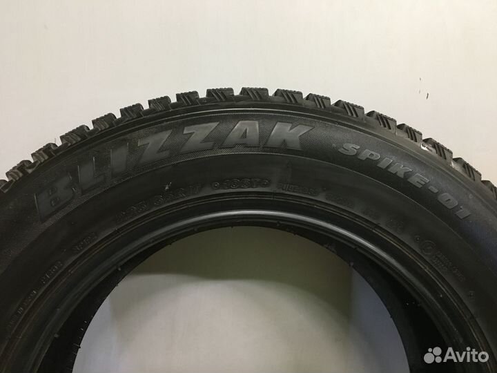 Bridgestone Blizzak Spike-01 225/65 R17 106T