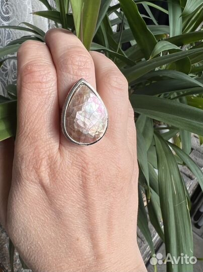 Кольцо с перламутром