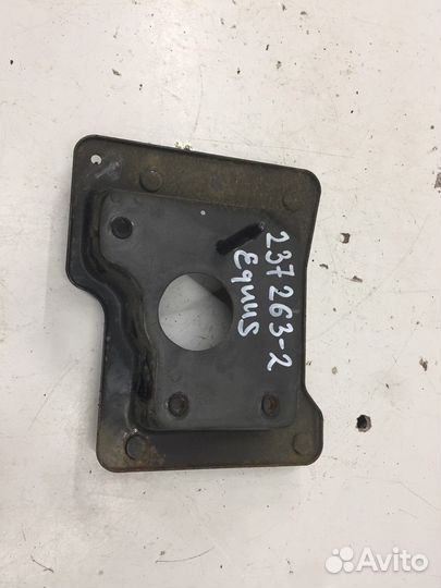 Кронштейн усилителя заднего бампера левы