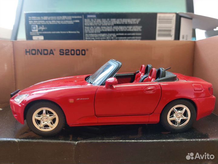 Модель автомобиля Honda S2000 1:24