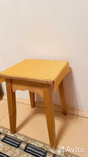 Табурет деревянный, ручная работа