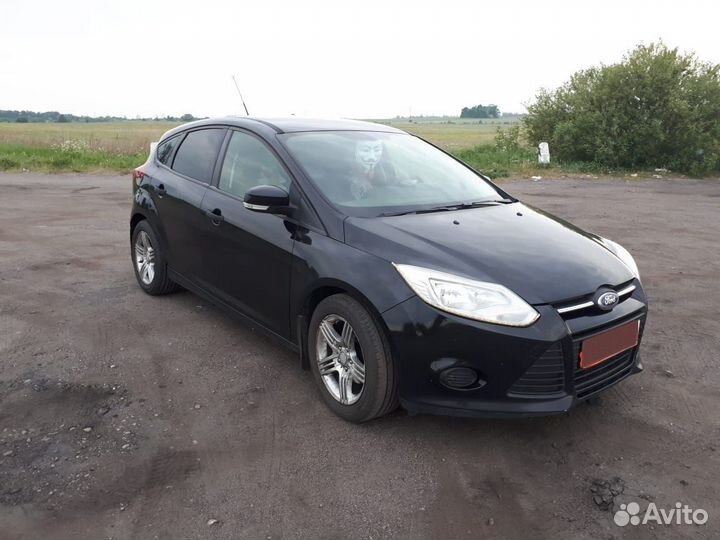 Ford Focus 1.6 МТ, 2013, битый, 480 000 км