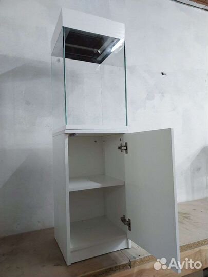 Аквариумы и тумбы в комплекте