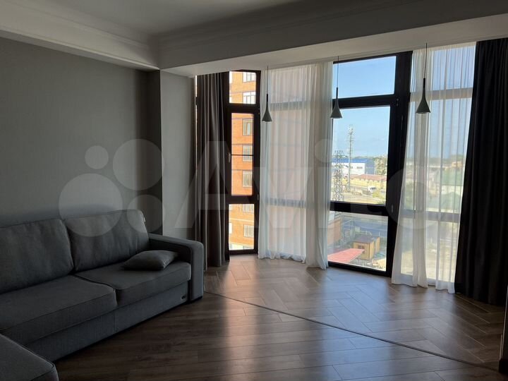 3-к. квартира, 101 м², 5/10 эт.