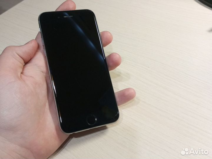 iPhone 6S, 64 ГБ